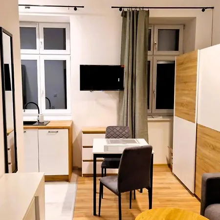 Boogie Nawrot 13 Hotel apartamentowy 3*